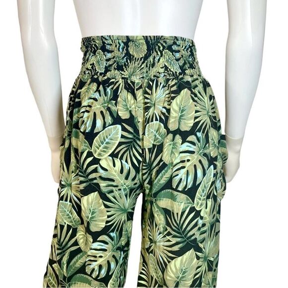 Island Planet Tropical Print Capri Pants Smocked Waist - Picture 5 of 9